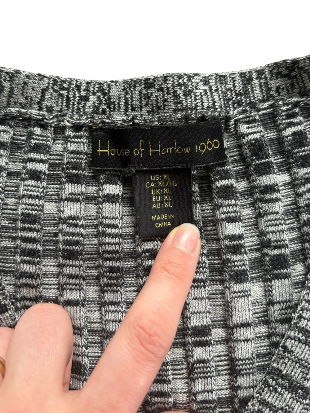 House of Harlow 1960 Heavyweight Quiet Luxury Knit Marled Ribbed Henley Sweater - Picture 3 of 8